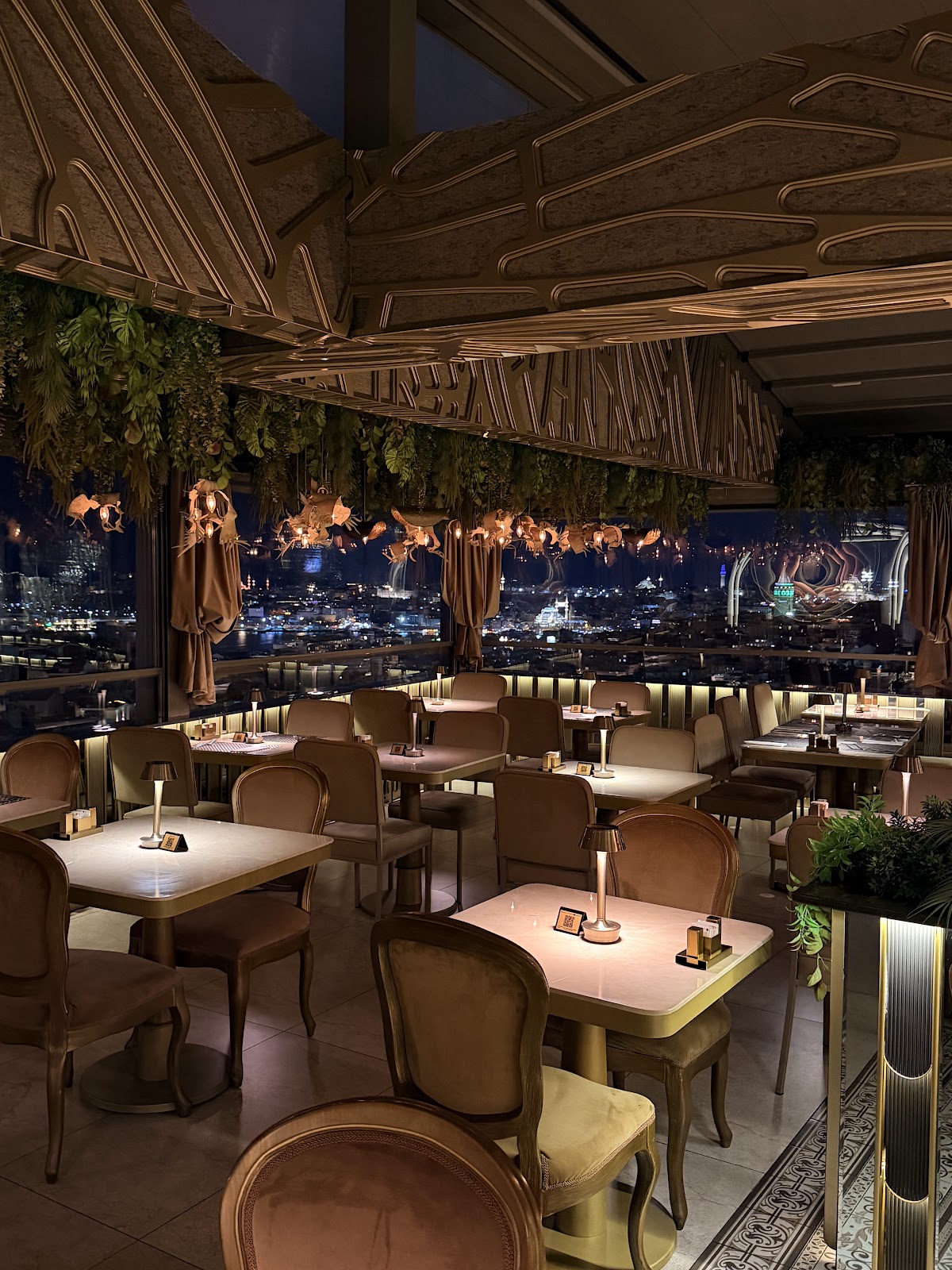 N'EVET İstanbul Rooftop Restaurant & Roof Bar