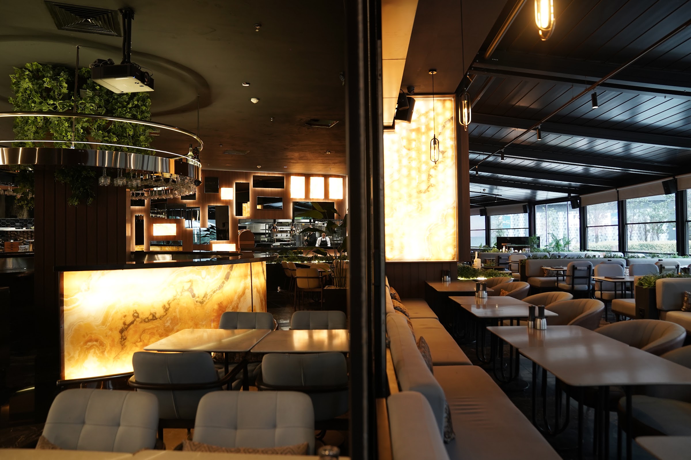 Almora Bomonti Restaurant & Bar - Hookah